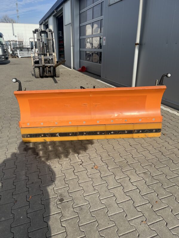 Hummel LF-T 2250mm Schneepflug