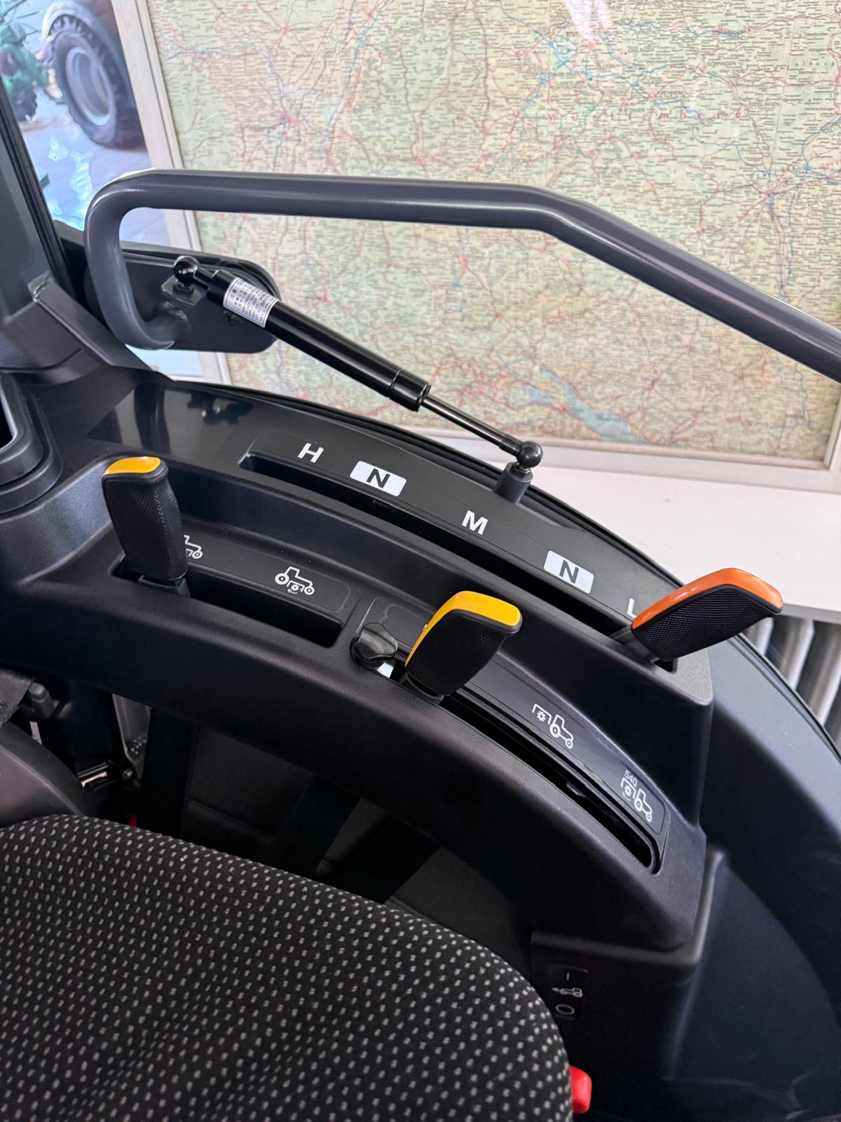 Kubota LX 401 CAB Traktor – Bild 11