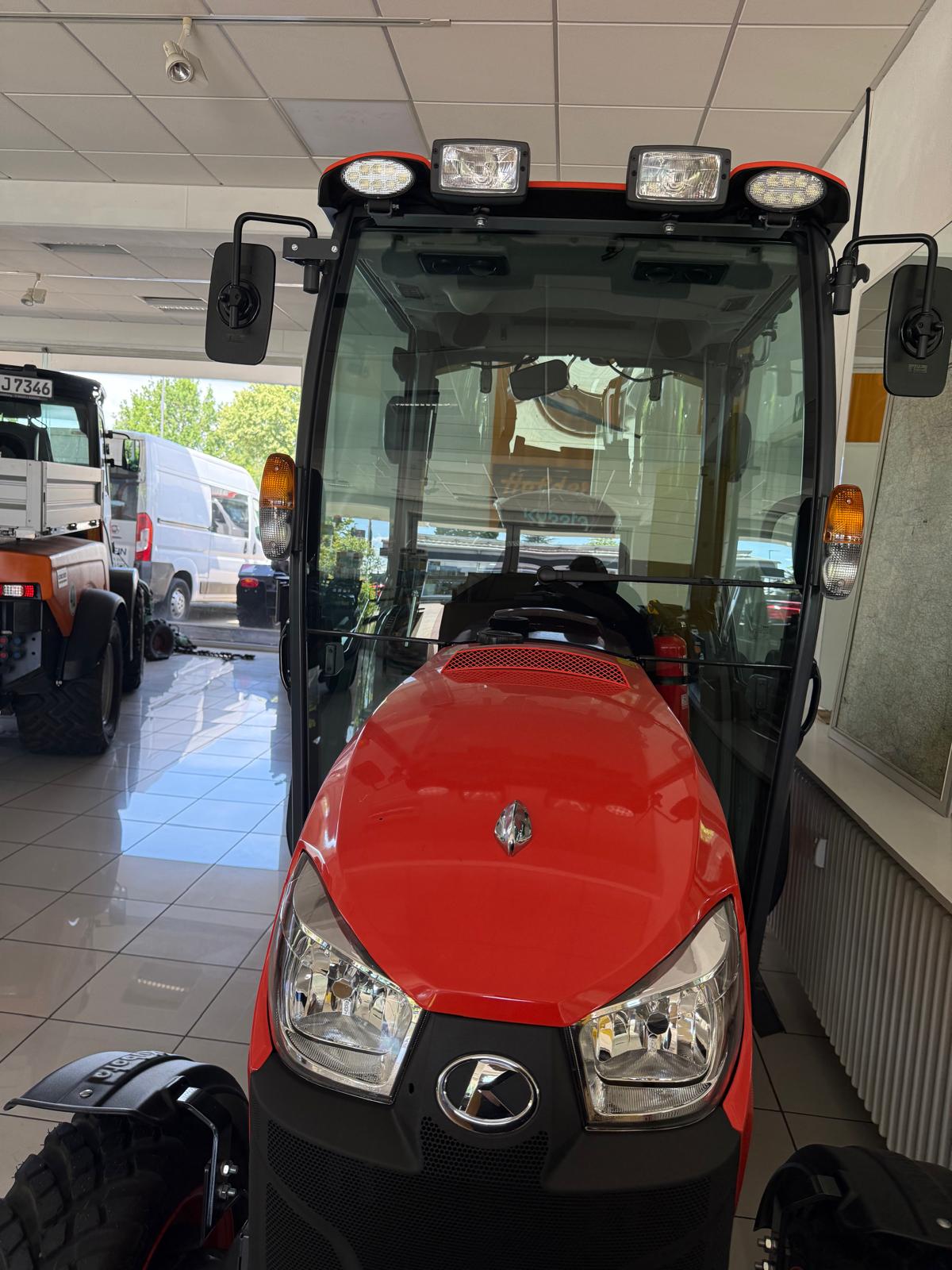 Kubota LX 401 CAB Traktor – Bild 3