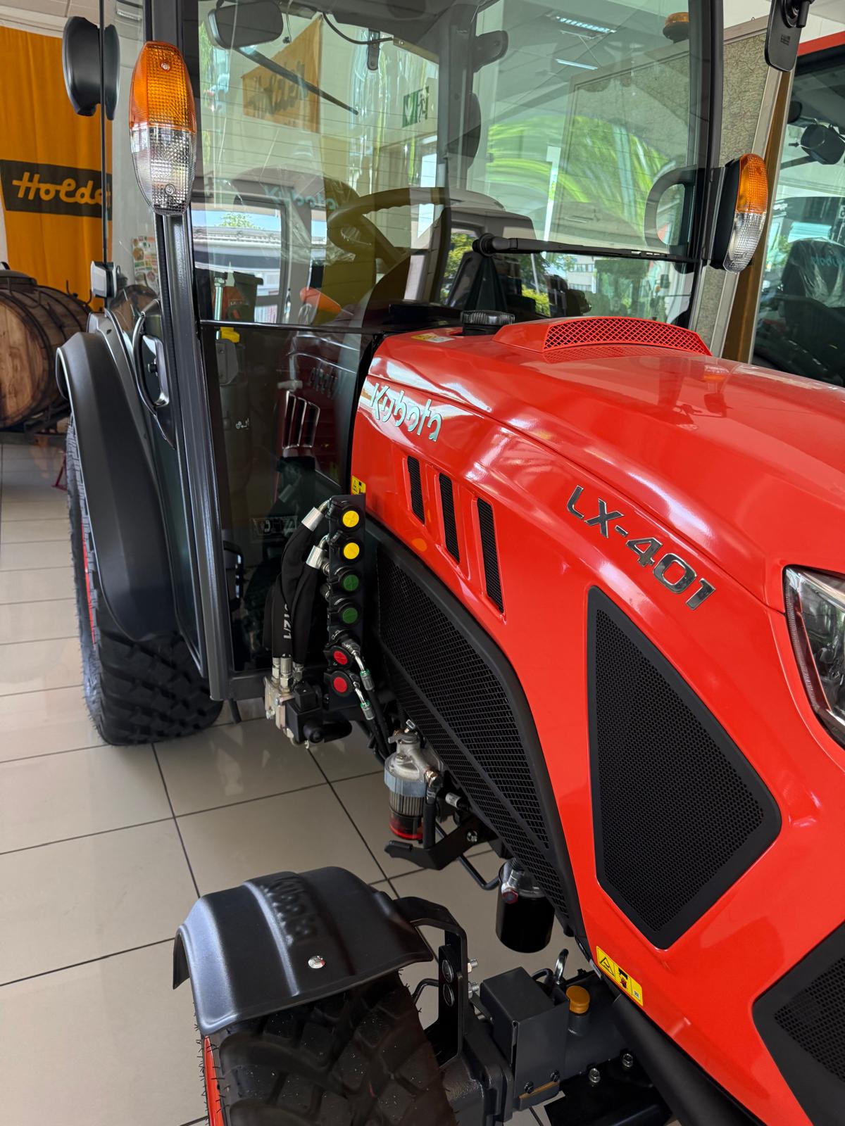 Kubota LX 401 CAB Traktor – Bild 5