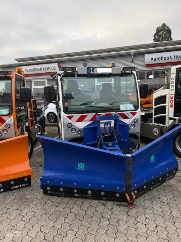 BOKI KOMMUNALFAHRZEUG 1352T